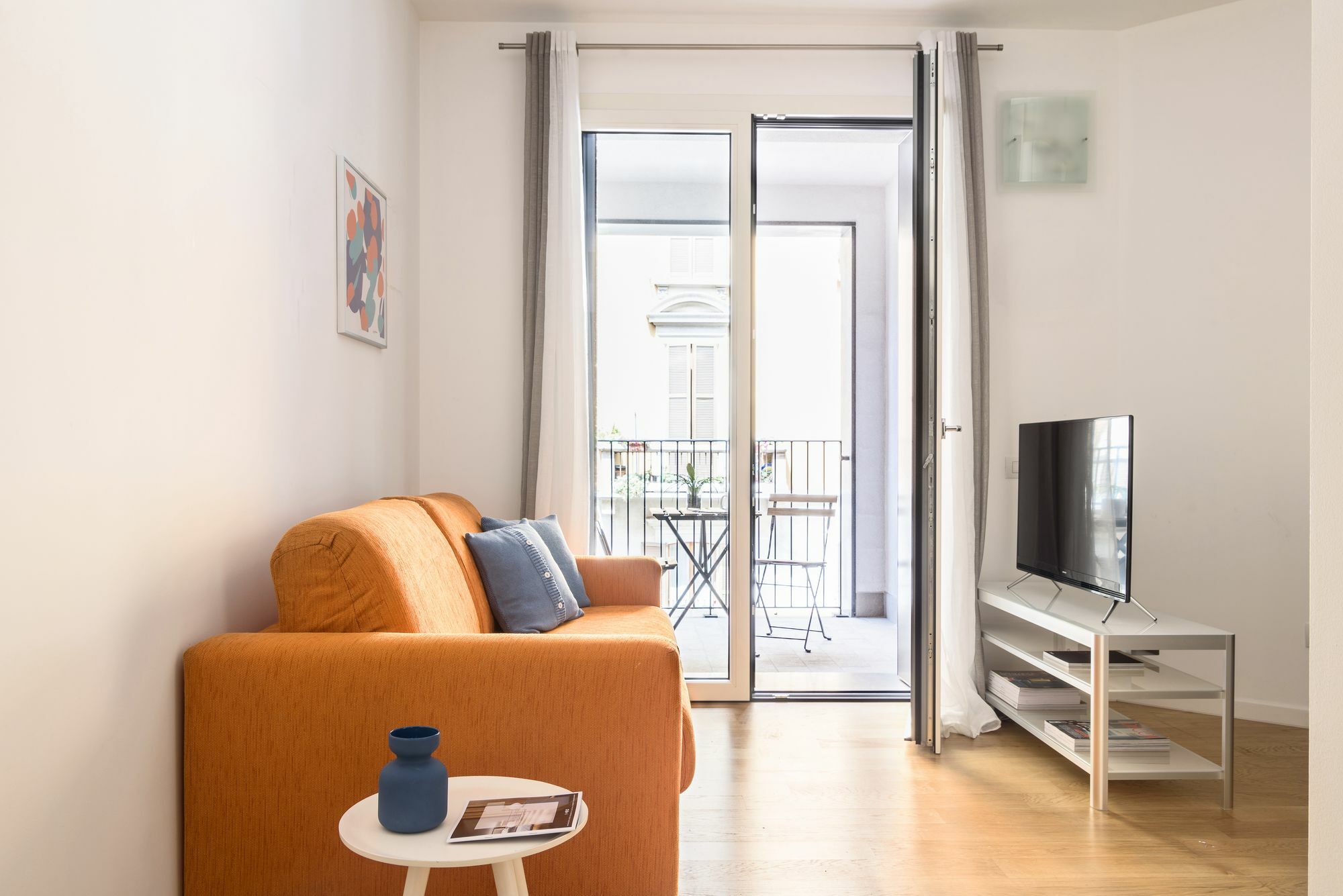 Appartement Joivy Sunny 1-Bed Flat With Balcony à Milan Extérieur photo